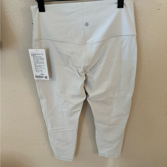 Lululemon legging size 10 - Picture 3 of 4